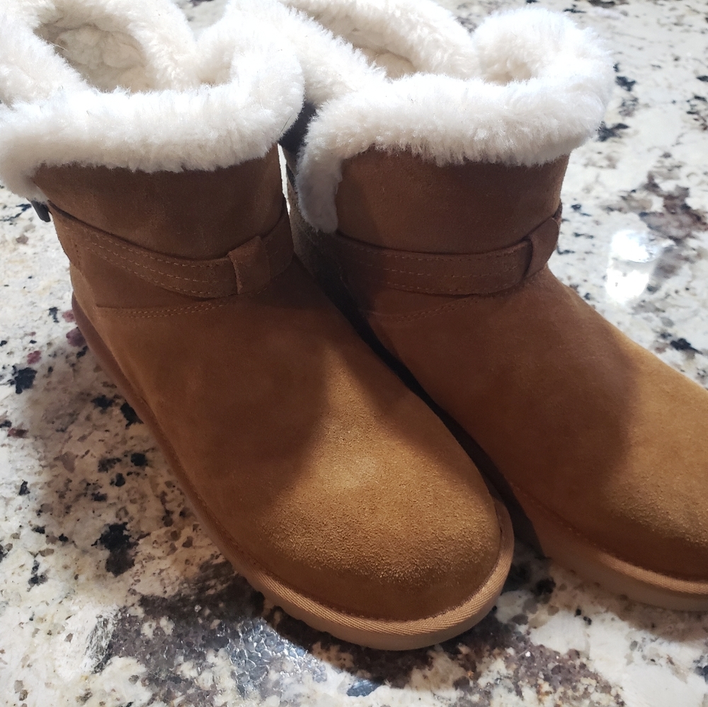 Ugg Koolaburra 8